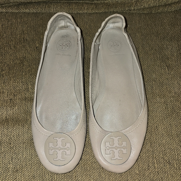Tory Burch Shoes - Tory Burch French Grey Minnie Ballet Flats Size 8